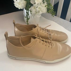 Ecco Walking Casual Shoes